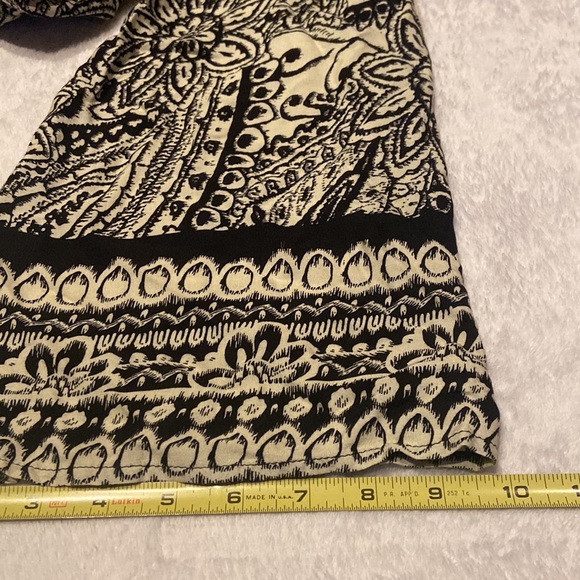 UMGEE Size M Long Sleeve Shorts Jumper Romper - Picture 12 of 12